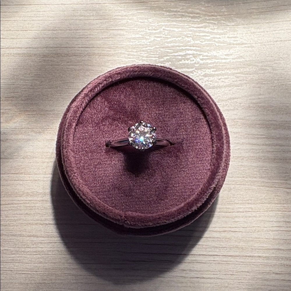 Moissanite Diamond Ring 2 carat Sz 6 Authentic